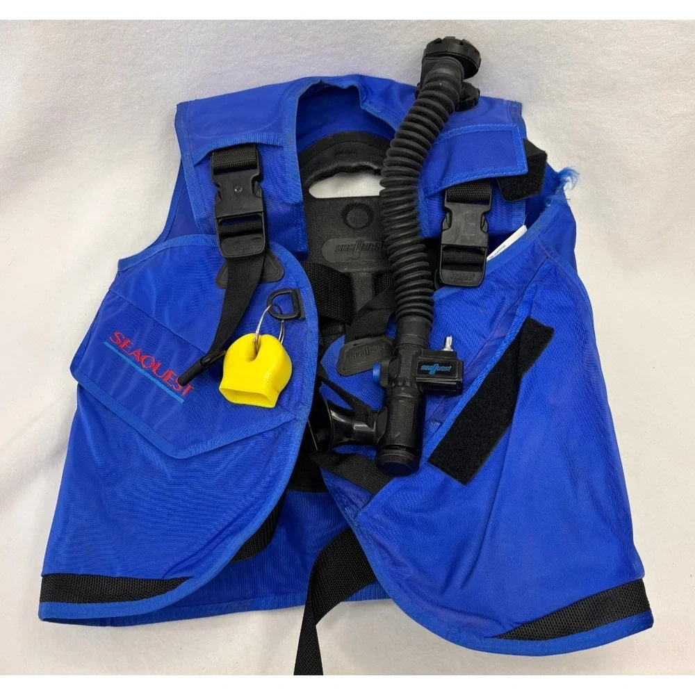 SeaQuest Size M Scuba Diving Inflatable Vest